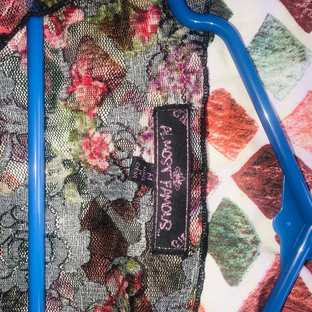 Net blouse - Picture 3 of 3